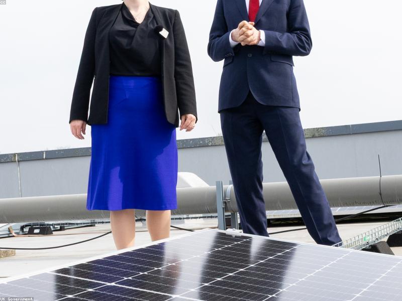 Sistema fotovoltaico comercial